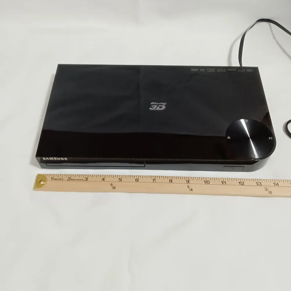 Samsung BD-F5900 3D Blu-ray DVD Player with HDMI Streaming and Wi-Fi No Remote